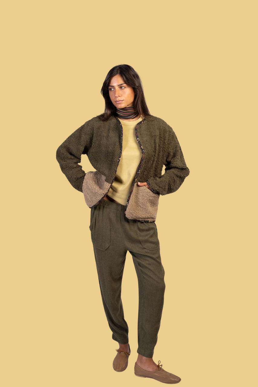 Borderline Cozy Jacket in Olive & Beige
