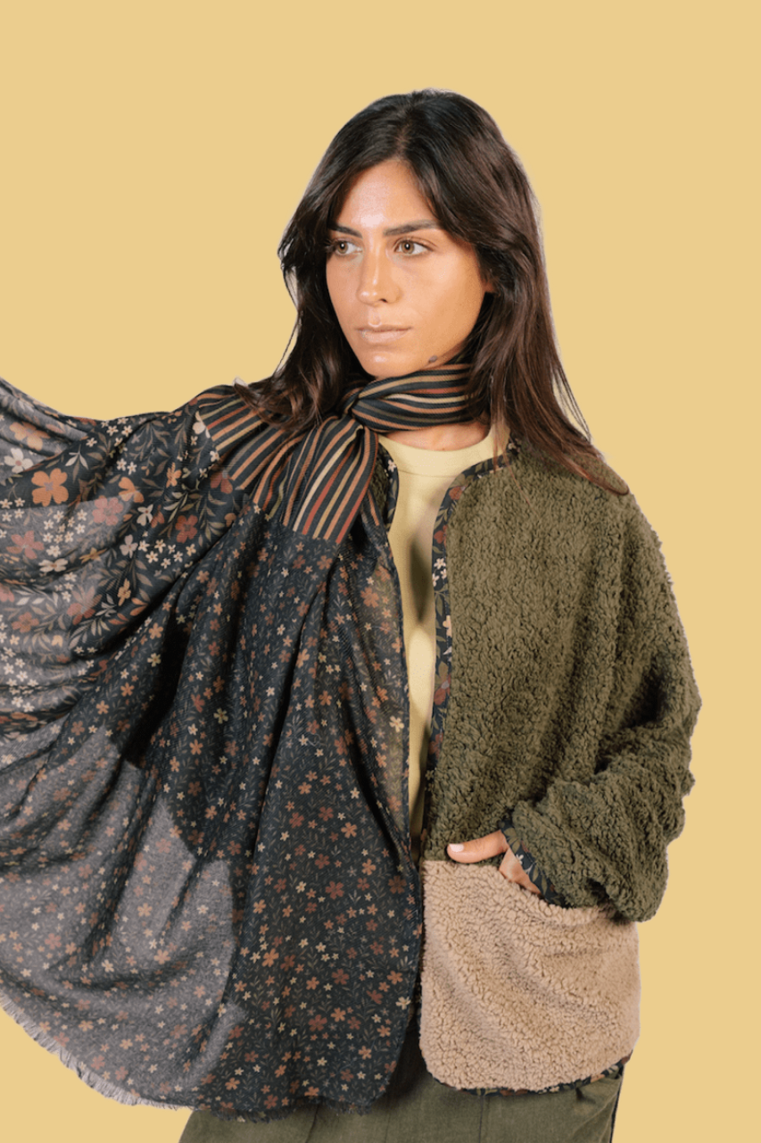 Borderline Cozy Jacket in Olive & Beige