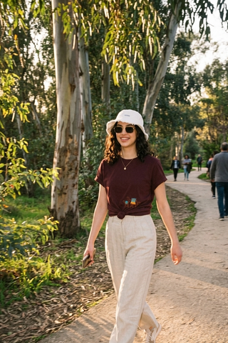 Giza Tee in Burgundy