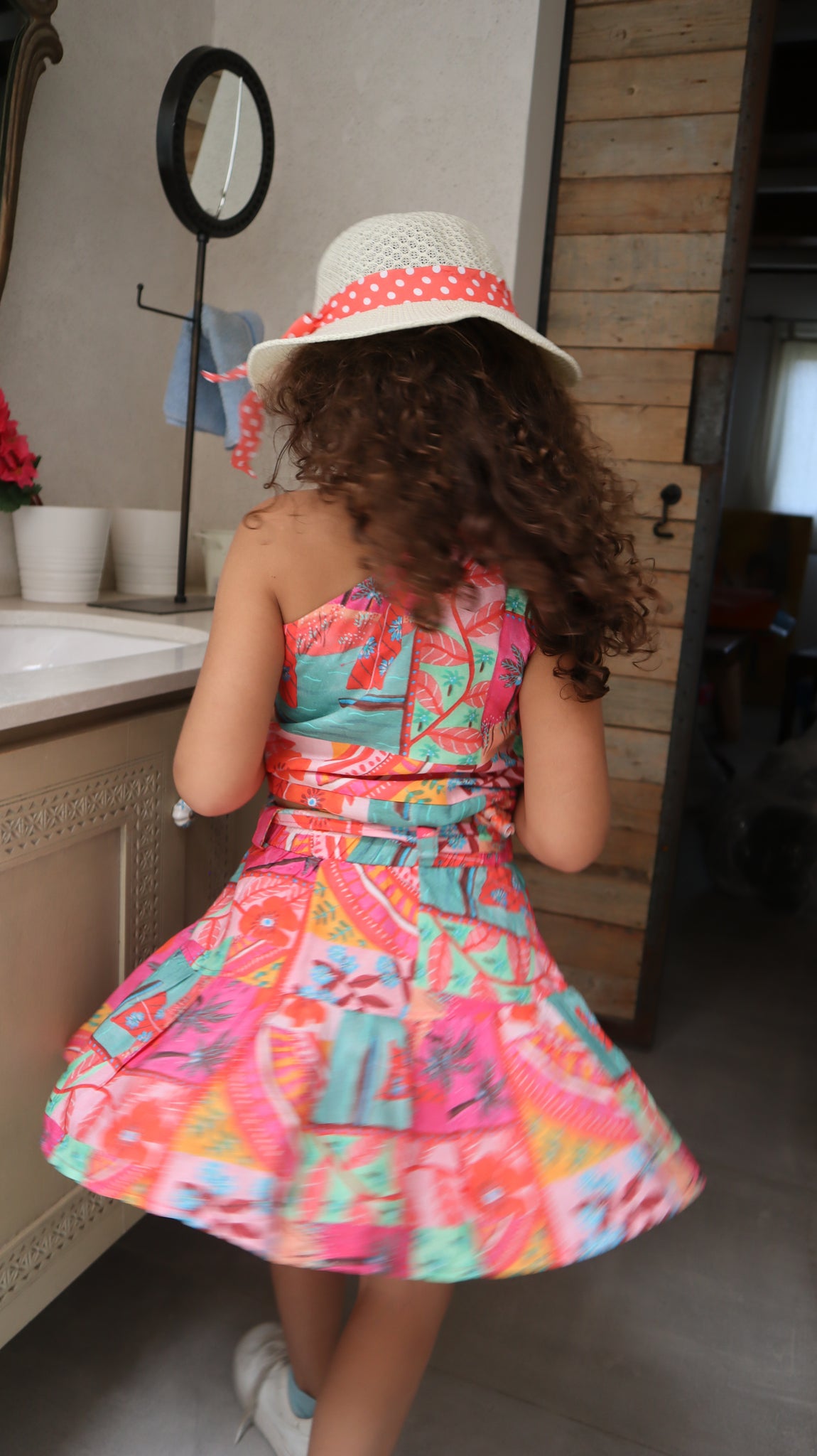 Little Swirlin Top in Roeqiya