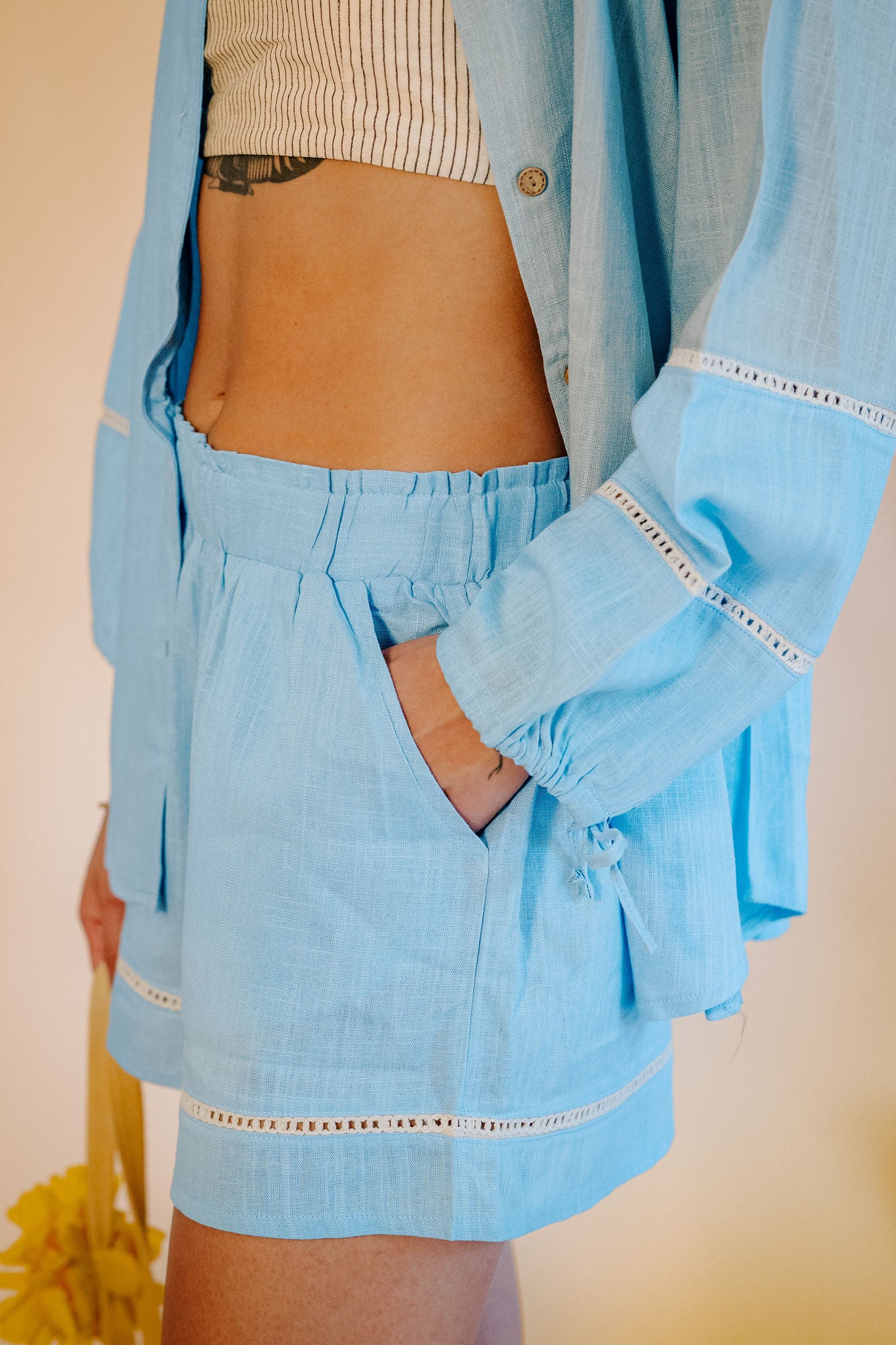 The Aziza Linen Short In Baby Blue