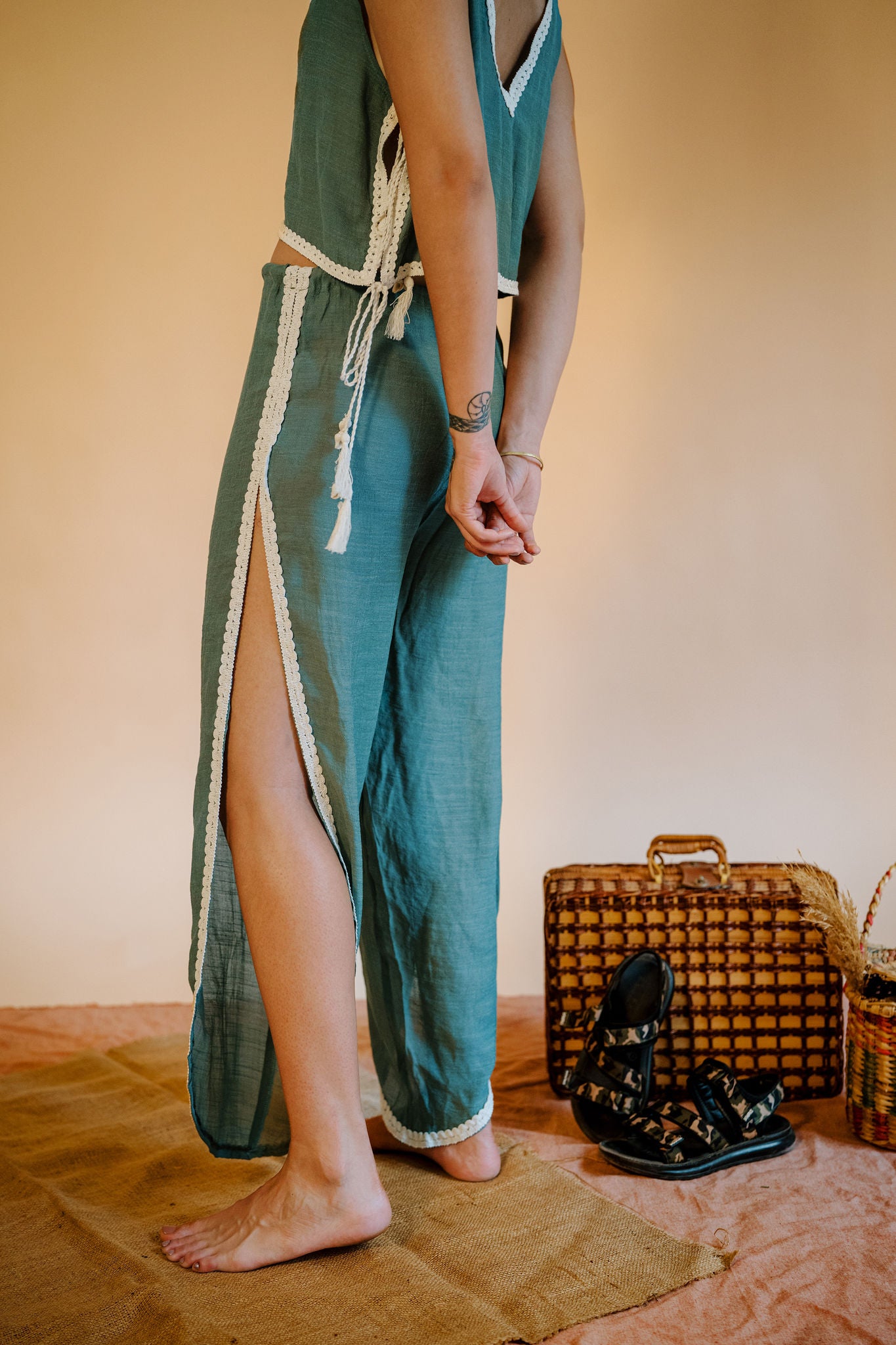 Coastal Slits Pants in Olive