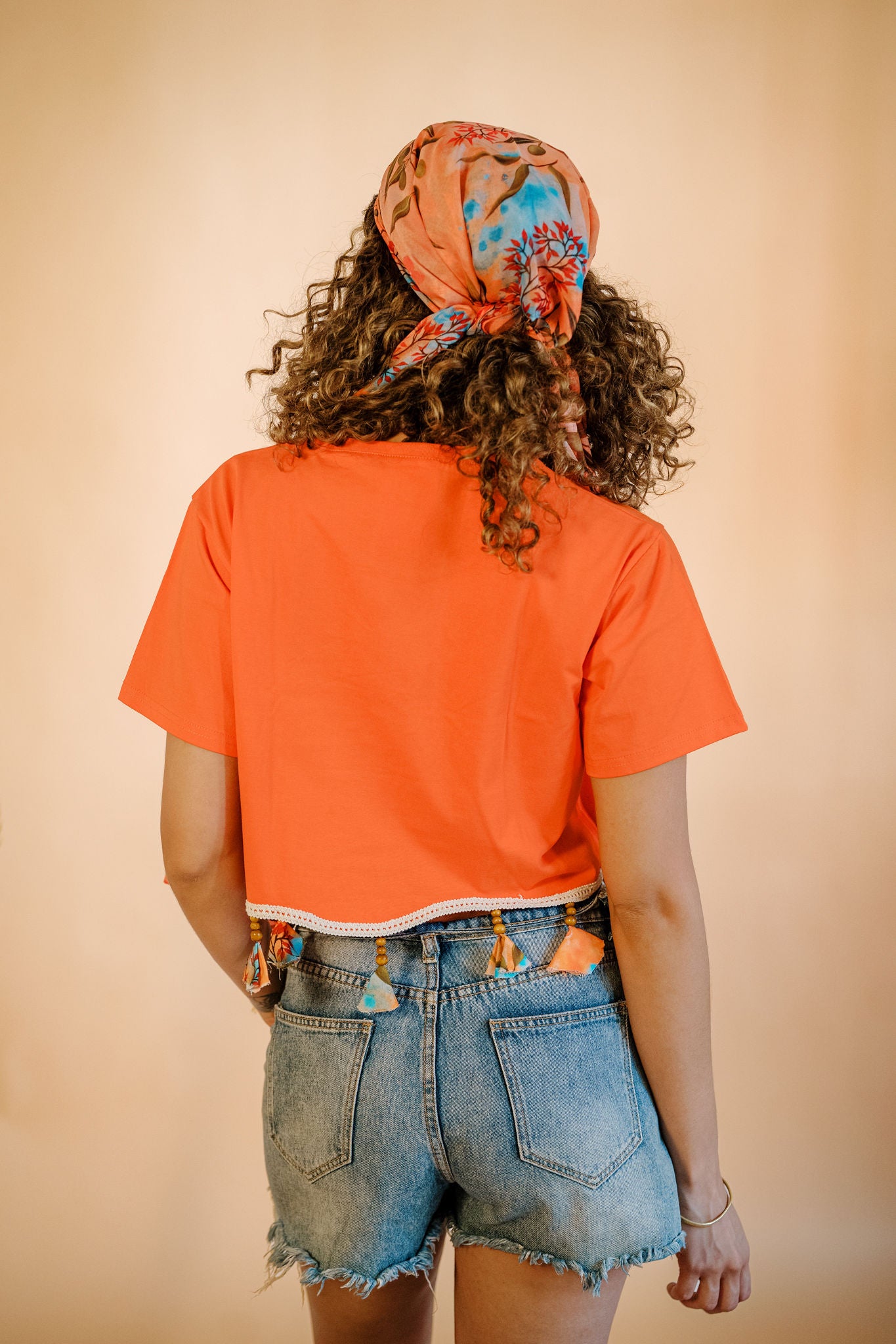 Fiesta Saqfa Cropped Tee